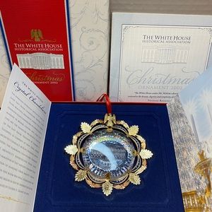 THE WHITE HOUSE CHRISTMAS ORNAMENT 2002 EXCELLENT